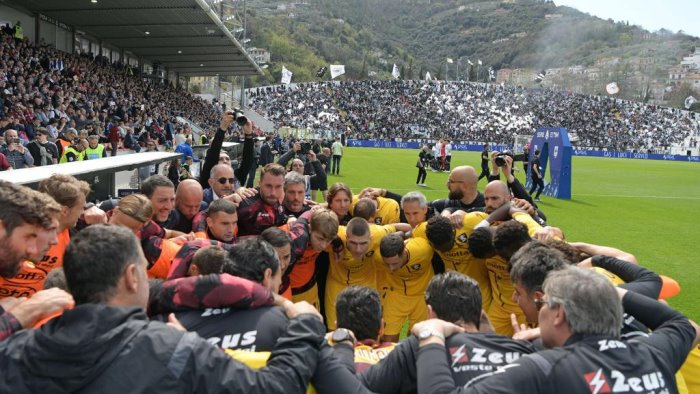 spezia salernitana 1 1 bianconeri e granata non si fanno male pari al picco