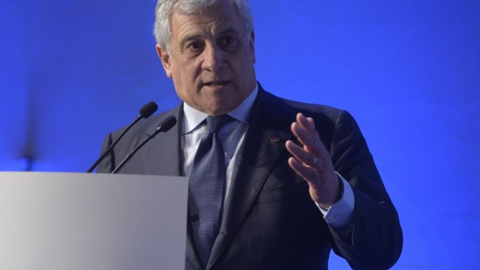 sudan tajani messi in sicurezza 19 italiani