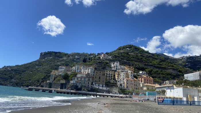 scarichi nel torrente scatta il divieto di balneazione a minori