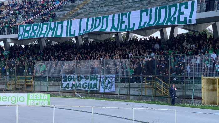 avellino l ultima figuraccia ko 0 2 ma salvo grazie ai risultati delle altre