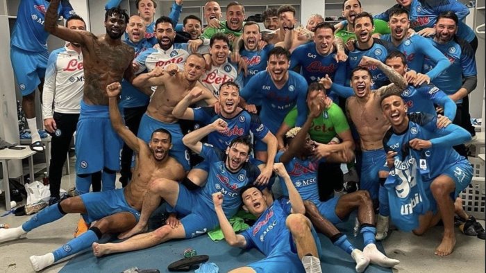 trionfo napoli in casa della juve lo scudetto puo arrivare gia domenica