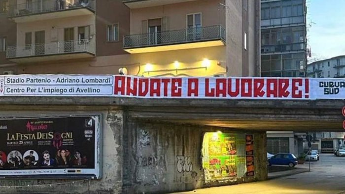 avellino dal silenzio alle prime decisioni in citta vince l indifferenza