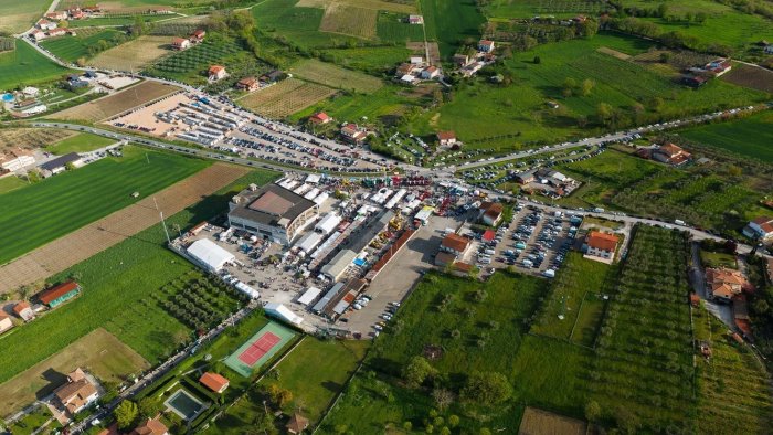 fiera campionaria di venticano oggi ultimo giorno per visitare gli stand