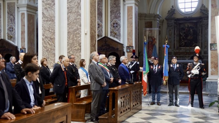 messa e cerimonia a dieci anni dall uccisione dell appuntato tiziano della ratta