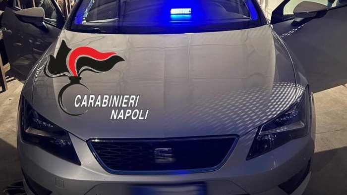 nola carabinieri fermano auto con dentro lampeggianti e ricetrasmittenti