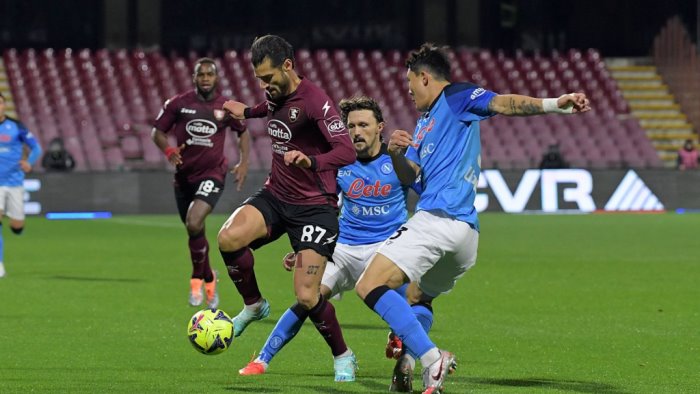 napoli salernitana e il giorno dei giorni al maradona c e in palio la storia