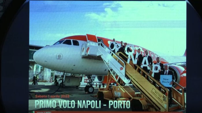 napoli con easyjet capodichino cresce ancora