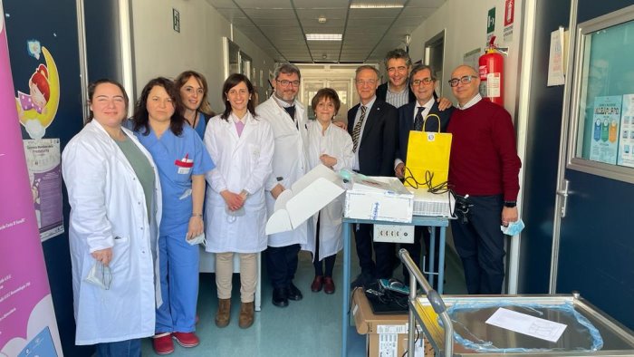 l anc salerno dona 2 importanti dispositivi al reparto di neonatologia del ruggi