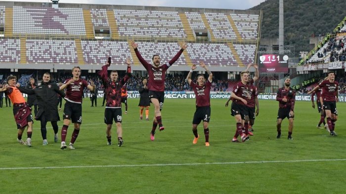 salernitana inter le reazioni social dei giocatori granata