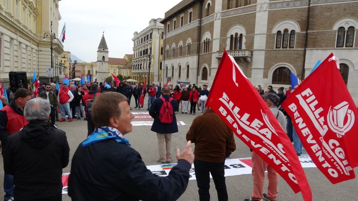 sicurezza sul lavoro e riforma fiscale documento cgil e uil in provincia