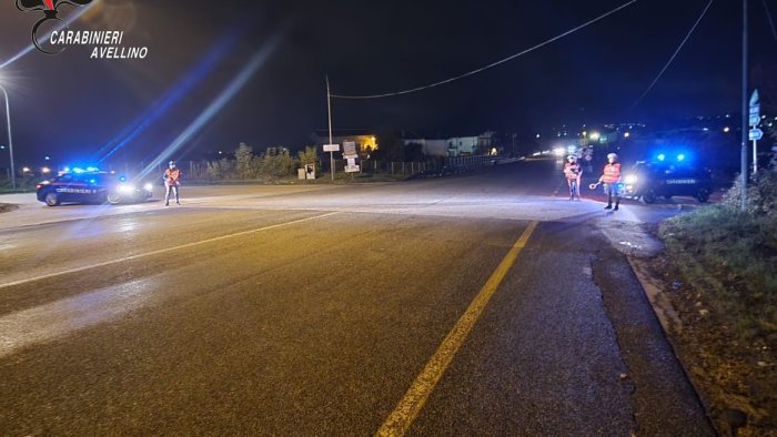 ruba un autocarro intercettato dai carabinieri si da alla fuga