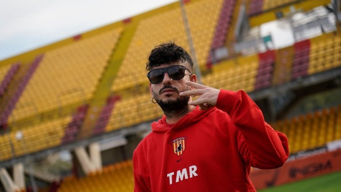 gli auguri del benevento calcio al rapper tamburo