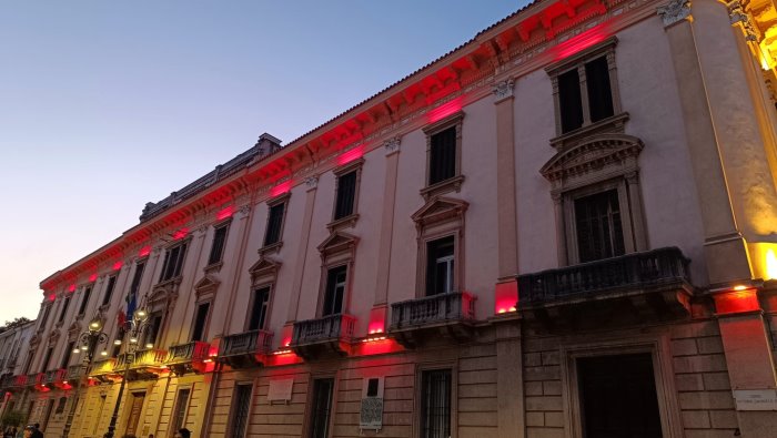 avellino giornata della donazione di organi la prefettura si colora di rosso