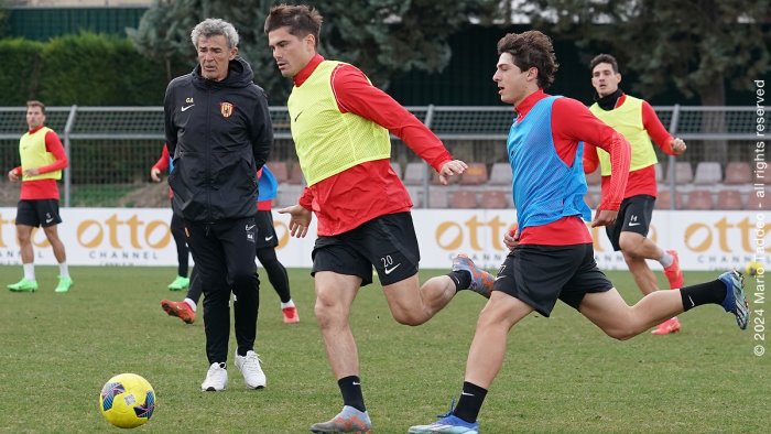 benevento domani allenamento a porte aperte