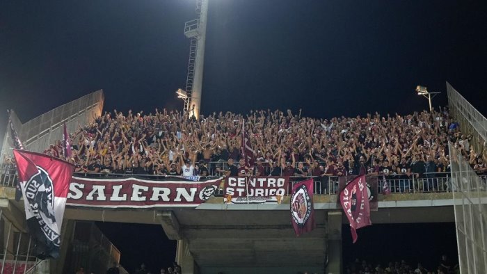 frosinone salernitana dopo gli scontri bloccata la prevendita