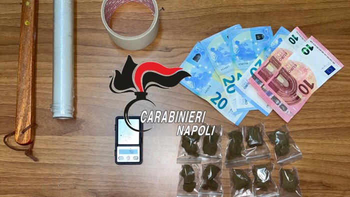 lotta al consumo e spaccio di droga nel napoletano ancora un arresto