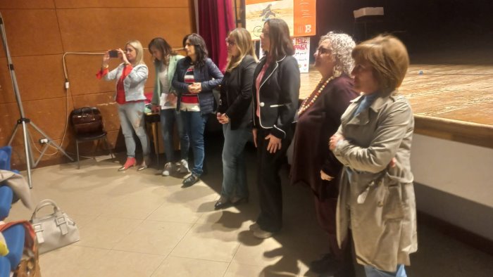 sant arsenio il centro antiviolenza aretusa incontra gli studenti