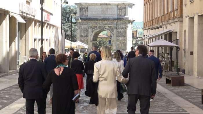 benevento che splendore turisti affascinati dal sannio