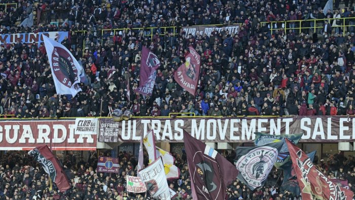 salernitana la curva sud siberiano disertera con la lazio una nuova offesa