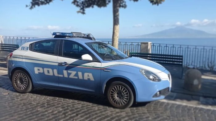 sorrento sorpreso con la droga a bordo di uno scooter e arrestato