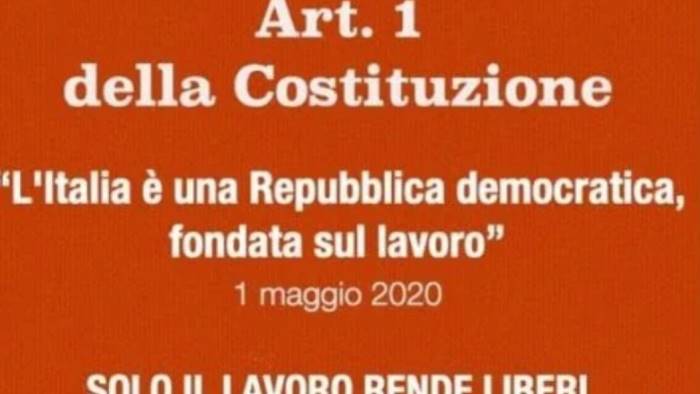 comune il lavoro rende liberi comunita ebraica insorge