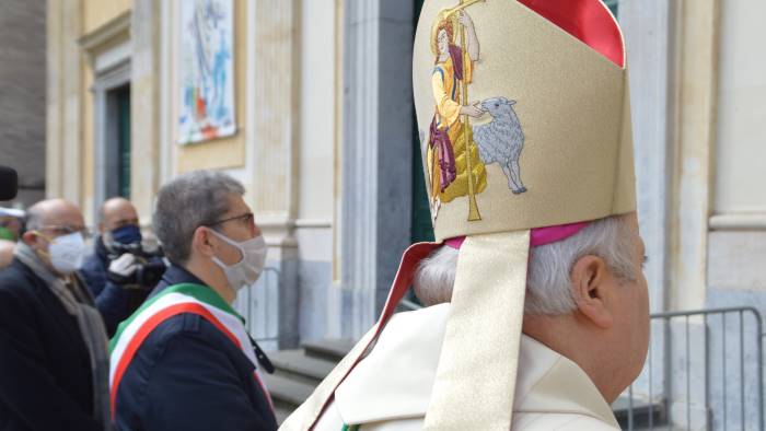 amalfi cava dalla diocesi raccolta fondi per gli ospedali