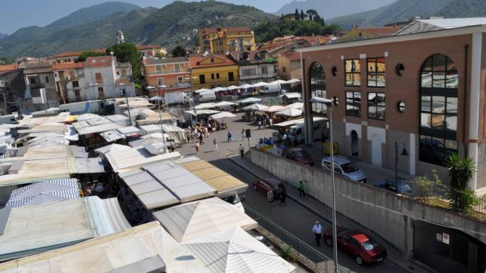 giffoni valle piana riprende anche il mercato domenicale