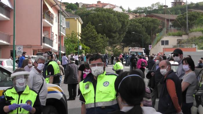 screening ritardi attesa snervante ma l affluenza e notevole