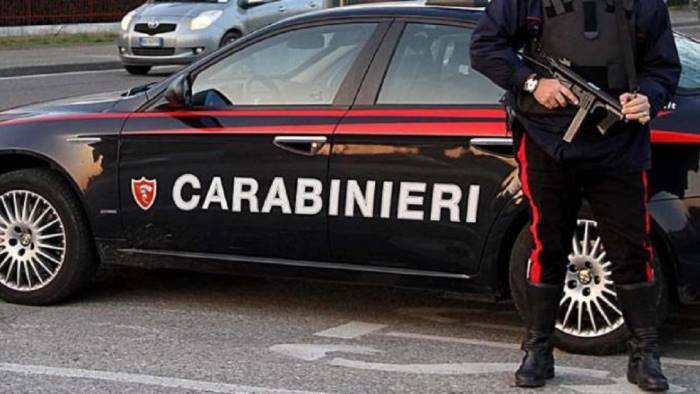 droga sull asse livorno caserta otto arresti