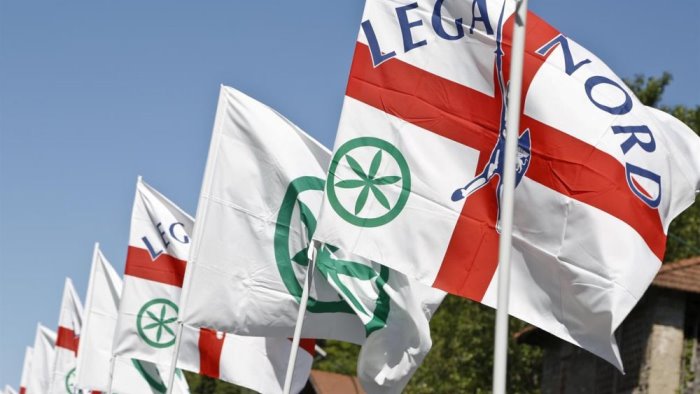 lega in piazza in campania faremo rinascere il sud