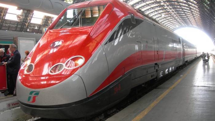 partito il primo frecciarossa dei rientri