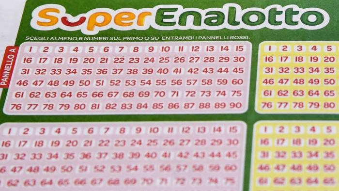 riparte lotto e superenalotto ancora chiuse sale bingo e slot