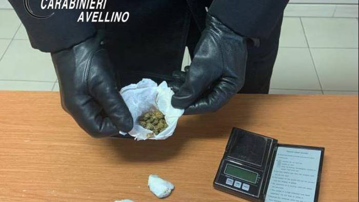 spaccio di droga nel parco di grottaminarda 23enne arrestato