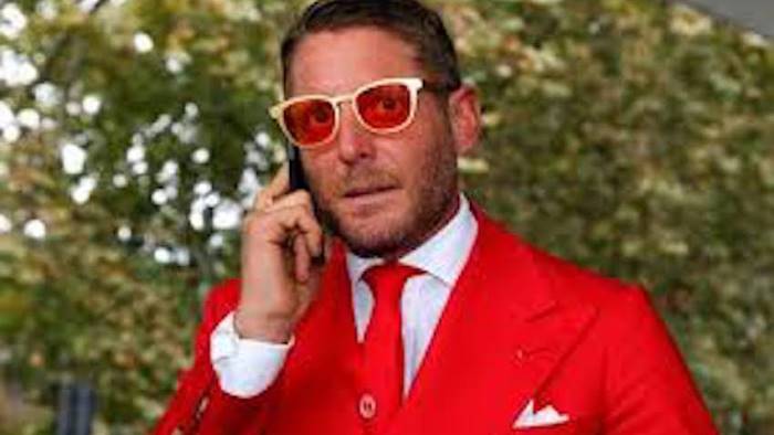 lapo elkann dona 6mila pizze a napoletani in difficolta