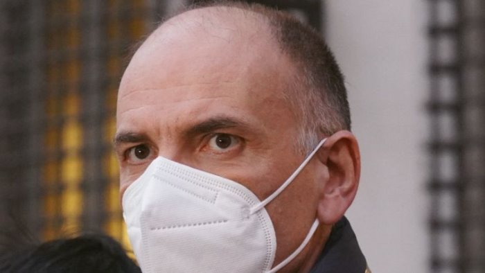 letta su roma e torino difficile accordo con m5s