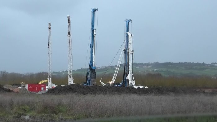 paura per un operaio nel cantiere dell alta capacita