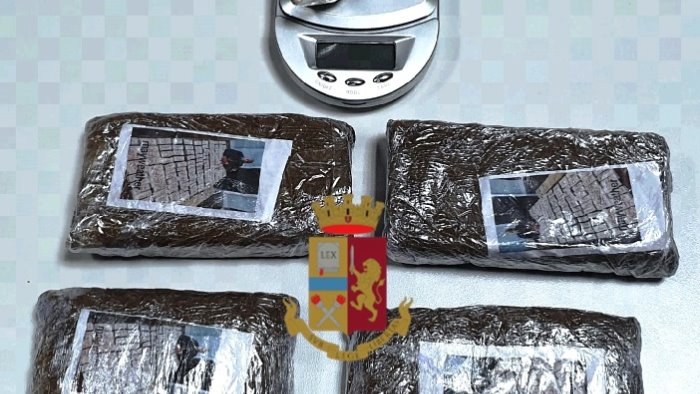 meta di sorrento due giovani arrestati per droga