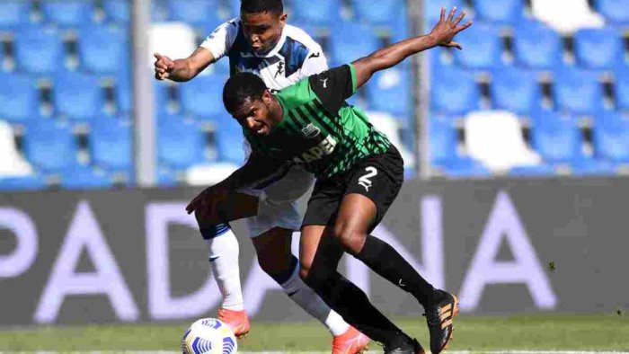 berardi risponde a gosens e 1 1 fra sassuolo e atalanta