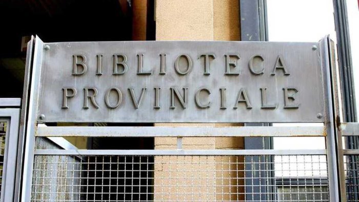 salerno la provincia ascolti i ragazzi riaprire biblioteca