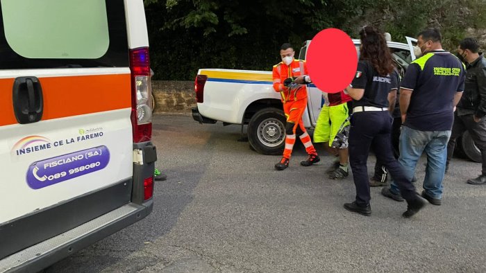 cade dalla mountain bike salvato ciclista a pellezzano