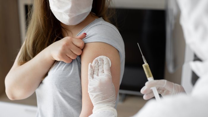 figliuolo anticipa dal 3 giugno vaccini senza fasce d eta