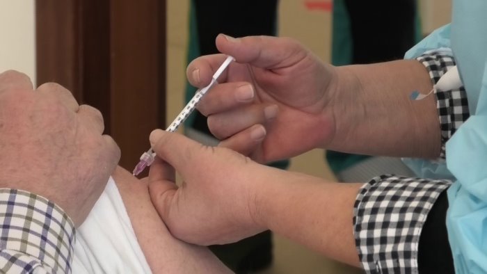 chi non si e vaccinato e fortemente esposto al contagio