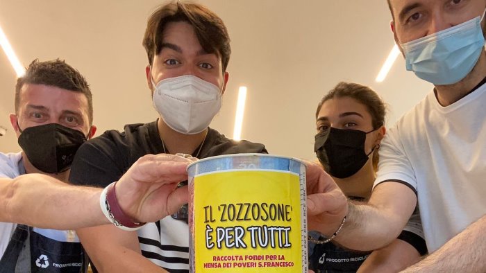 mensa dei poveri con la solidarieta colazione da zozzosoni