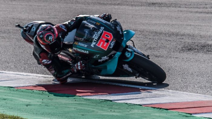 al mugello quartararo domina e dedica la vittoria a dupasquier