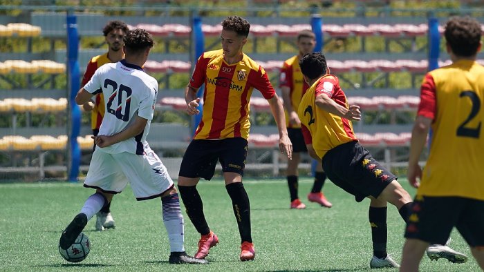 primavera ultimo atto della stagione all avellola c e benevento cosenza