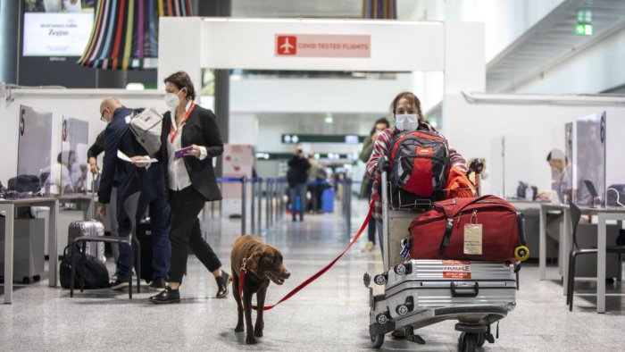 covid commissione ue no test di viaggio e quarantena per i vaccinati