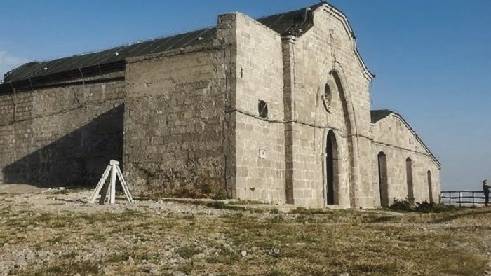 santuario san michele in pizzo accesso vietato per l 8 maggio