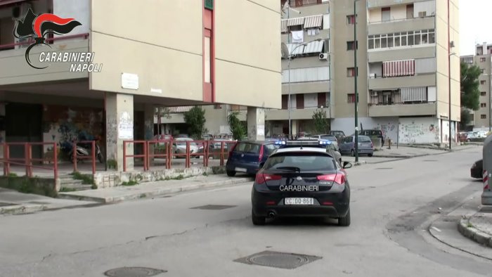 controlli dei carabinieri a ponticelli e poggioreale