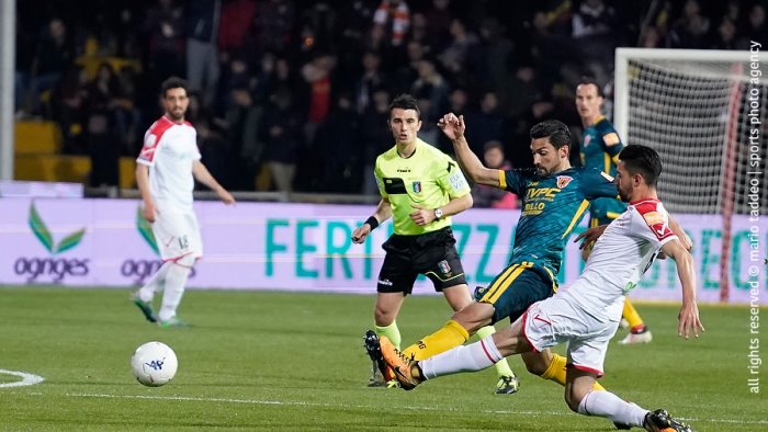 benevento pisa designato l arbitro della semifinale play off