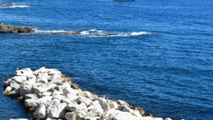 mobilitazione di europa verde sulle spiagge di posillipo e napoli